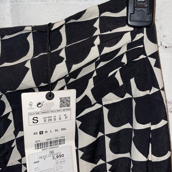 NWT ZARA MIDI LENGTH HIGH SLIT SKIRT SZ SM - Picture 2 of 12